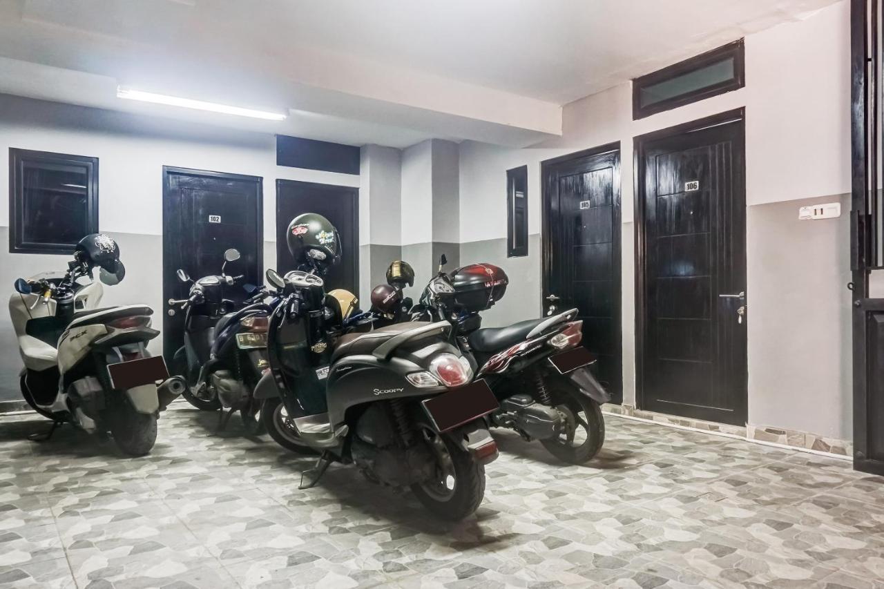 Collection O 91131 New V1 Hotel จาการ์ตา ภายนอก รูปภาพ