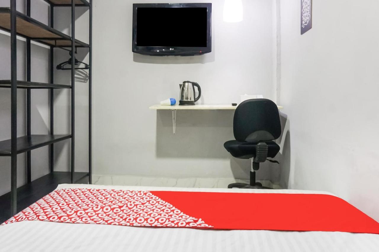 Collection O 91131 New V1 Hotel จาการ์ตา ภายนอก รูปภาพ