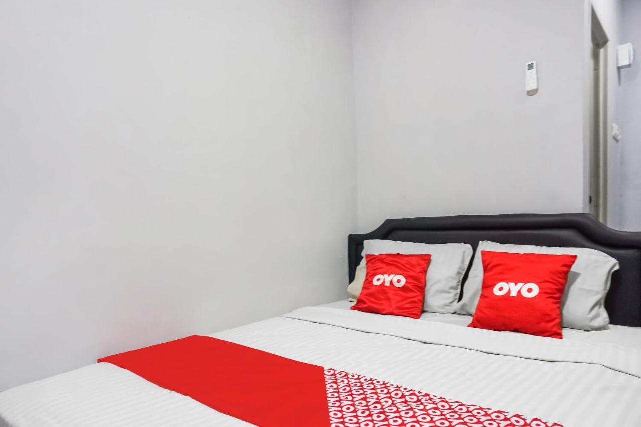 Collection O 91131 New V1 Hotel จาการ์ตา ภายนอก รูปภาพ