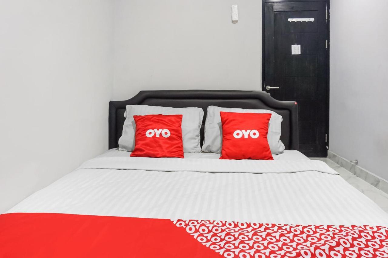 Collection O 91131 New V1 Hotel จาการ์ตา ภายนอก รูปภาพ